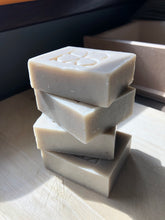 Load image into Gallery viewer, Pumice Mint Foot Soap