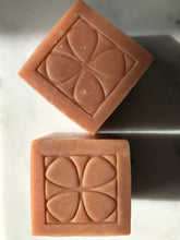 Load image into Gallery viewer, Wild Irish Rose