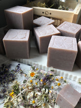Load image into Gallery viewer, Wild Irish Violet & Daisy (NEW)