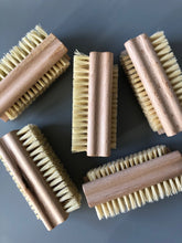 Load image into Gallery viewer, Nailbrush