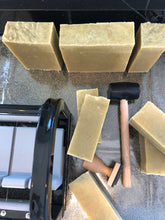 Load image into Gallery viewer, Wild Irish Seaweed & Atlantic Sea Salt