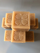 Load image into Gallery viewer, Pink Champagne & Wild Irish Strawberries