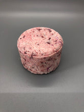 Load image into Gallery viewer, Rose Petals Conditioning Shampoo Bar - Dry Hair