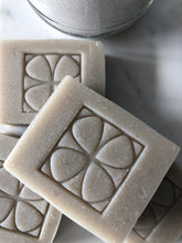 Load image into Gallery viewer, Pumice Mint Foot Soap
